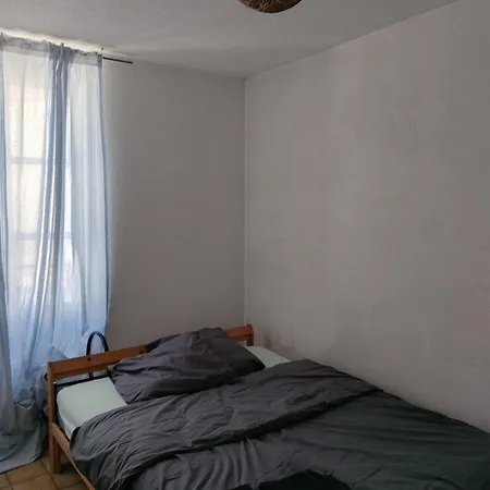 Apartment Centre Bourg, Proche Commerce *