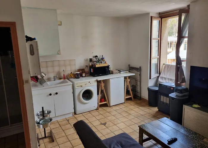 Centre Bourg, Proche Commerce Appartamento